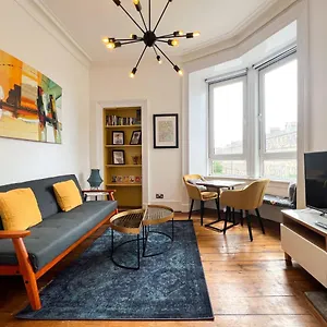  Apartment Bohemian 1br Flat In Abbeyhill